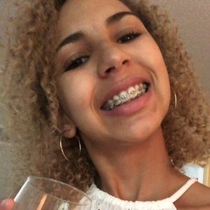 Meet your Posher, Regan